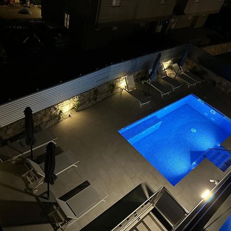 Luxury Apartments Marty Malinska Buitenkant foto
