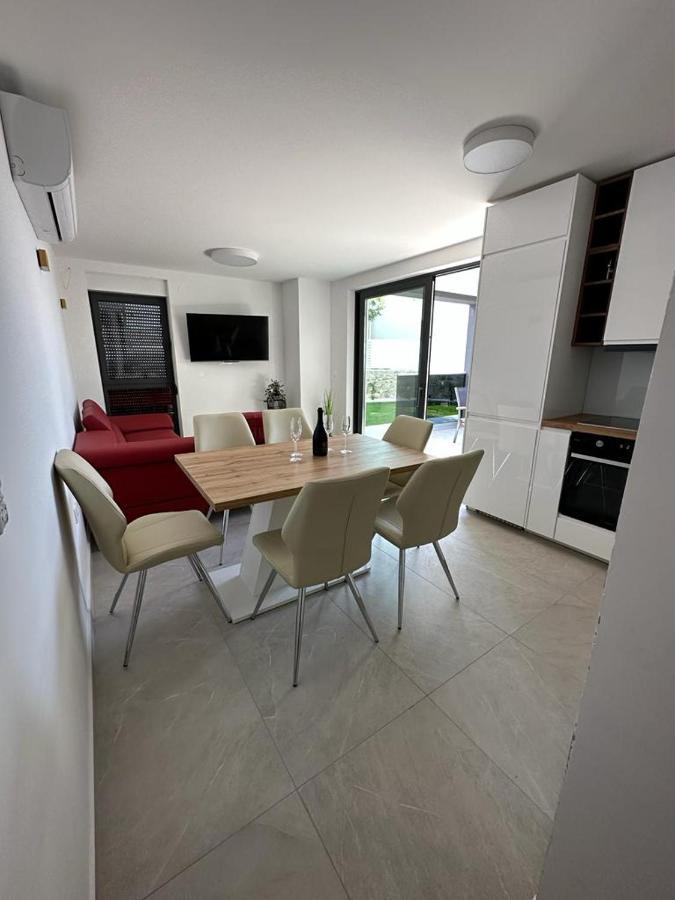 Luxury Apartments Marty Malinska Buitenkant foto