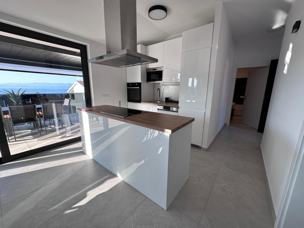 Luxury Apartments Marty Malinska Buitenkant foto