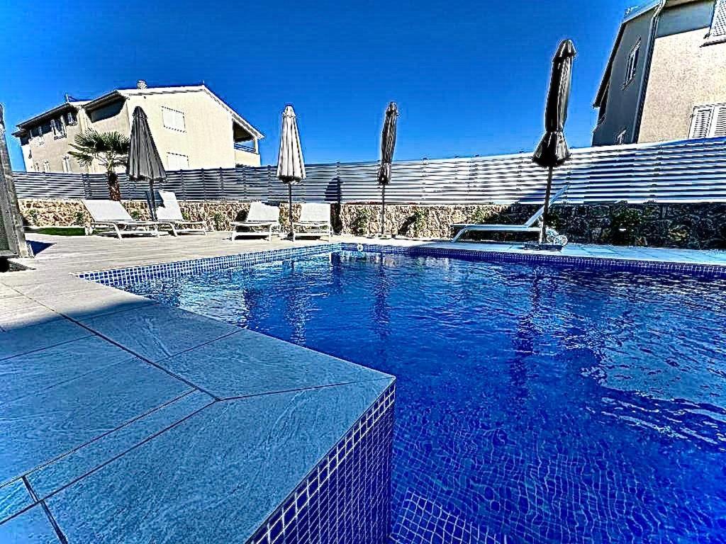 Luxury Apartments Marty Malinska Buitenkant foto