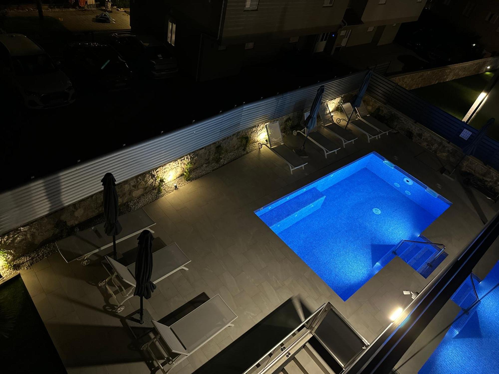 Luxury Apartments Marty Malinska Buitenkant foto