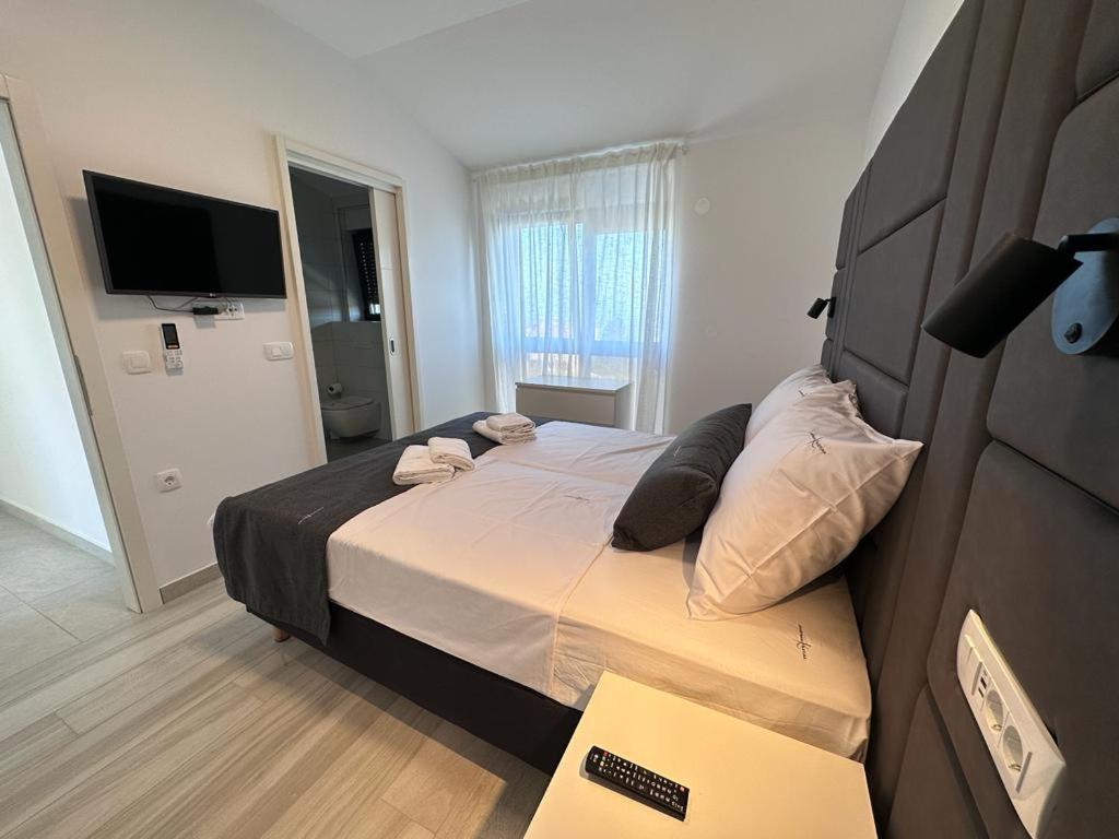Luxury Apartments Marty Malinska Buitenkant foto